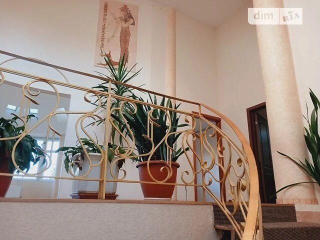 Продаж 3 поверхового будинку з ділянкою на 10 соток, 567.7 к