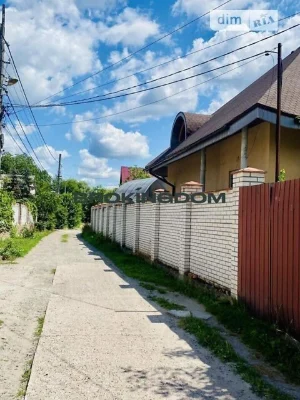 Продаж 2 поверхового будинку з гаражем і ділянкою на 5 соток