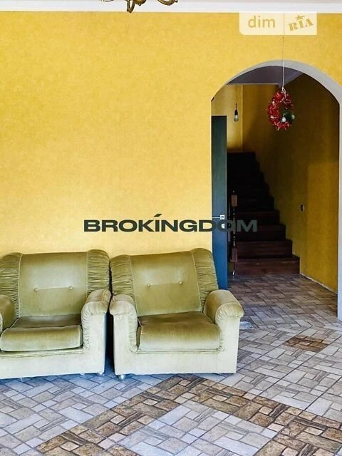 Продаж 2 поверхового будинку з гаражем і ділянкою на 5 соток