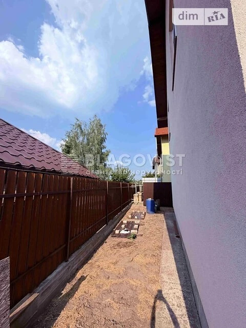 Продаж 2 поверхового будинку з ділянкою на 5.5 сотки, 130 кв