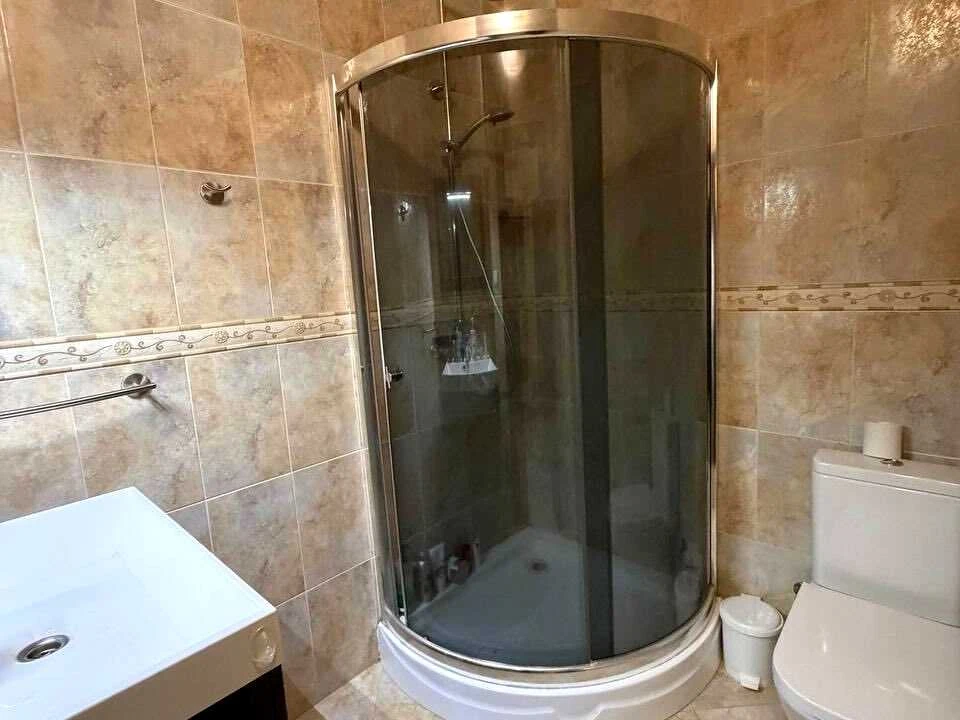 Будинок. Київ, Богатирська вул.