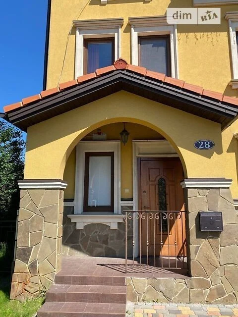 Продаж 3 поверхового таунхауса з ділянкою на 272 кв. м., 140