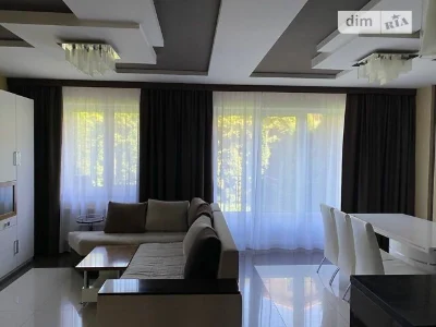 Продаж 3 поверхового таунхауса з ділянкою на 272 кв. м., 140