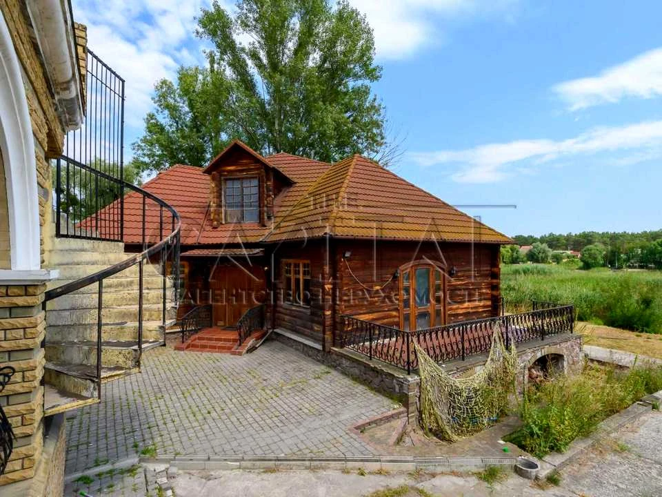 Будинок. Київ, Віта-Литовська