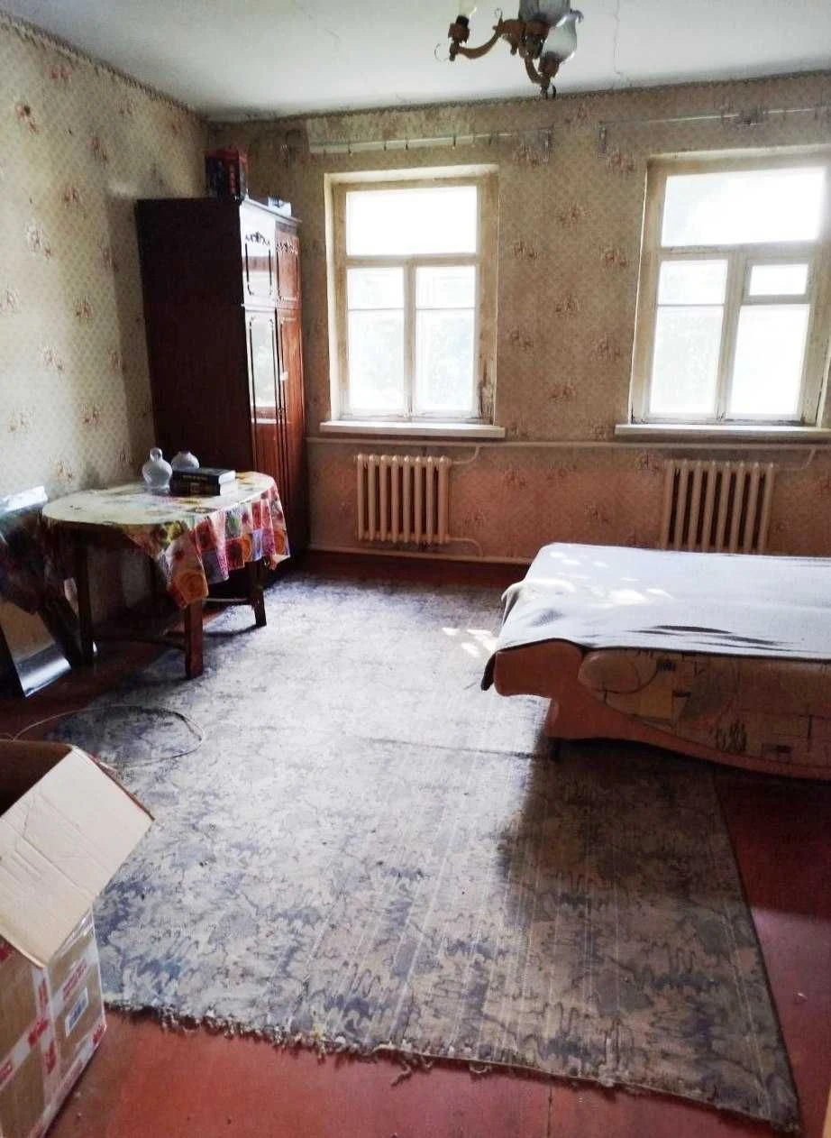 Будинок з великим участком в Києві, на березі озера, Бортнич