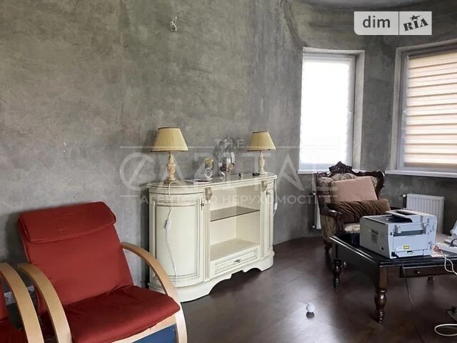 Продаж 3 поверхового будинку з гаражем і ділянкою на 12 сото