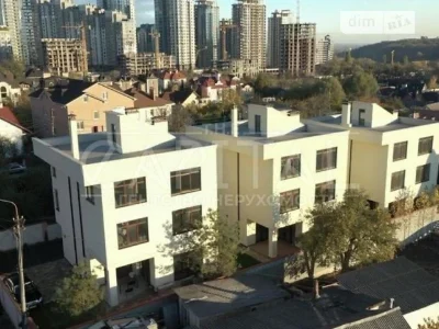 Продаж 3 поверхового будинку з ділянкою на 3 сотки, 300 кв.