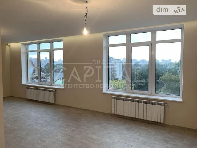 Продаж 3 поверхового будинку з ділянкою на 3 сотки, 300 кв.