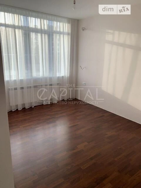 Продаж 3 поверхового будинку з ділянкою на 3 сотки, 300 кв.