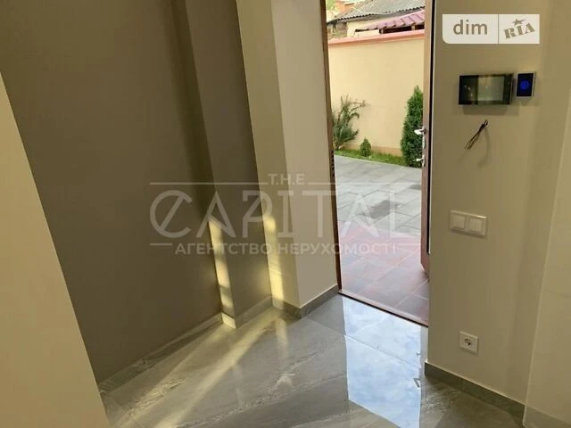 Продаж 3 поверхового будинку з ділянкою на 3 сотки, 300 кв.