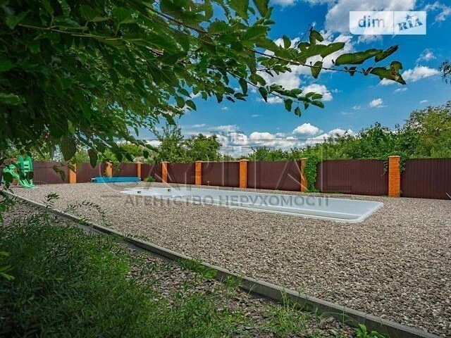 Продаж 2 поверхового будинку з верандою і ділянкою на 12 сот