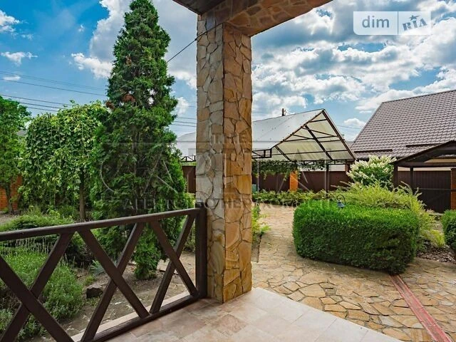 Продаж 2 поверхового будинку з верандою і ділянкою на 12 сот