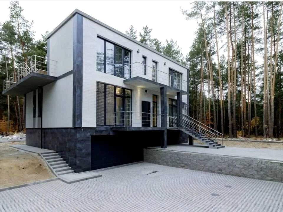 Будинок. Київ, Радистів вул.