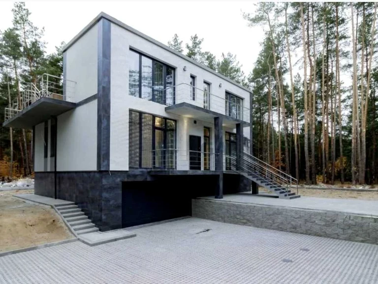 Будинок. Київ, Радистів вул.