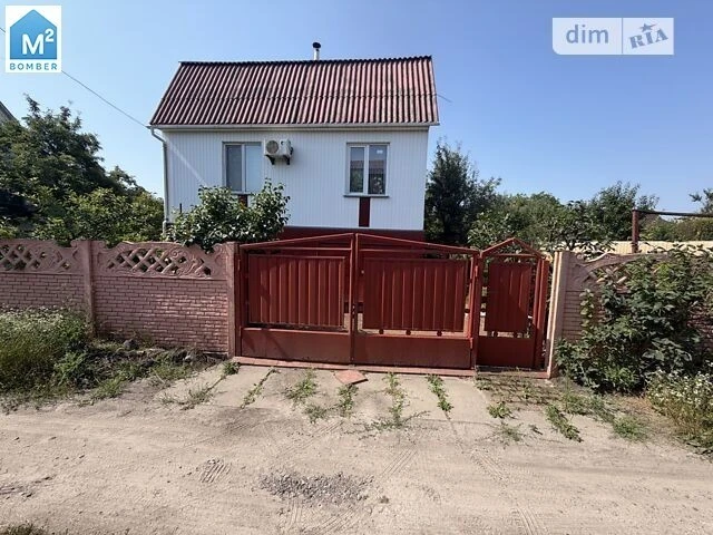 Продаж 2 поверхового будинку з мансардою і ділянкою на 5 сот