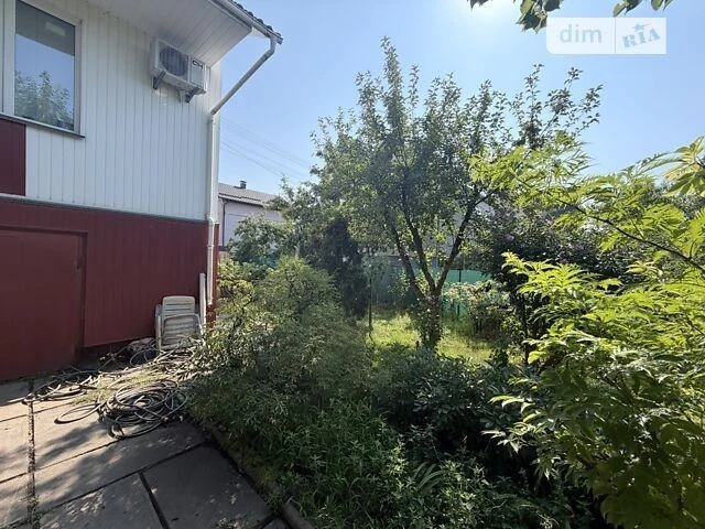 Продаж 2 поверхового будинку з мансардою і ділянкою на 5 сот