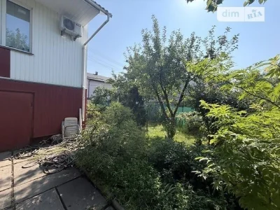 Продаж 2 поверхового будинку з мансардою і ділянкою на 5 сот