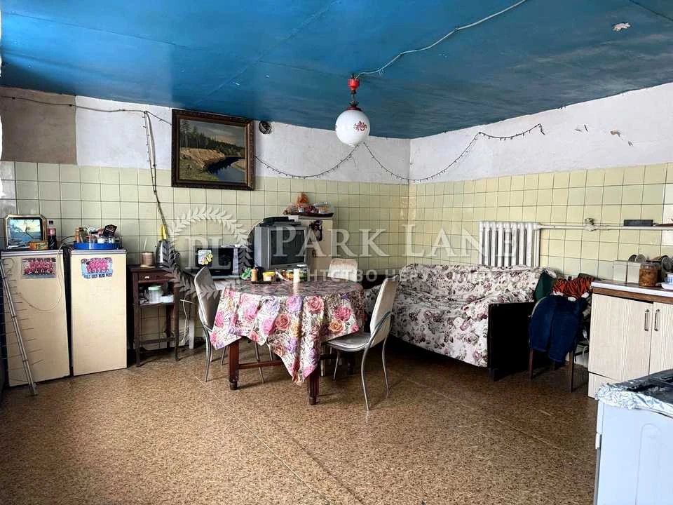 Будинок. Київ, Валерія Лобановського просп. (Червонозоряний)