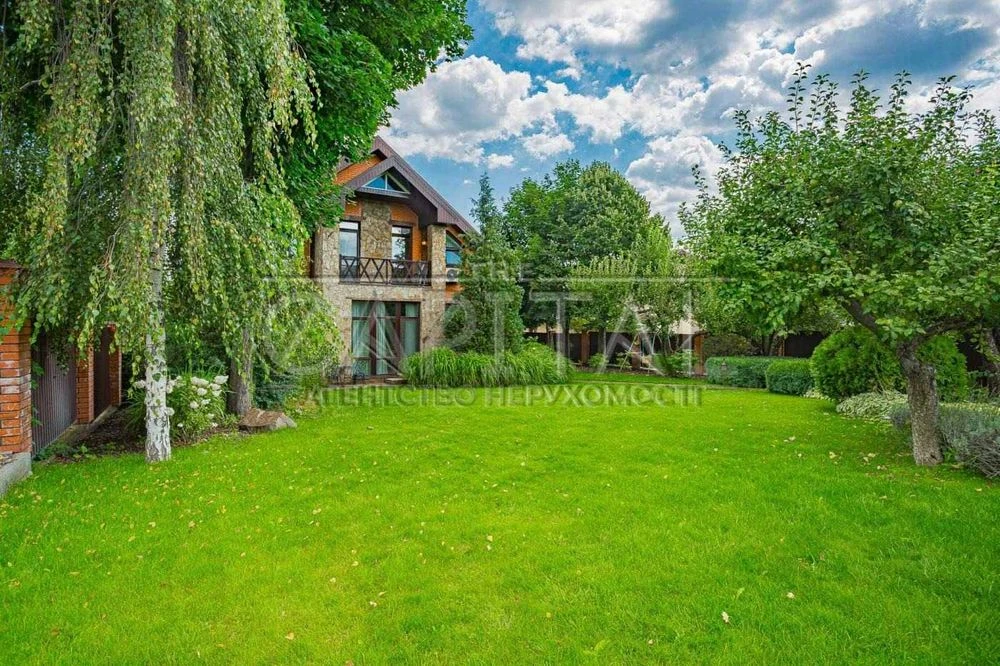Продаж / Будинок / 170 м2 / Голосіївський район / вул. Броді