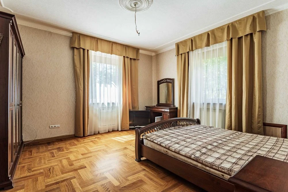 Продам будинок, Київ, ЖК Чорнобилець, у гарному стані . 500м