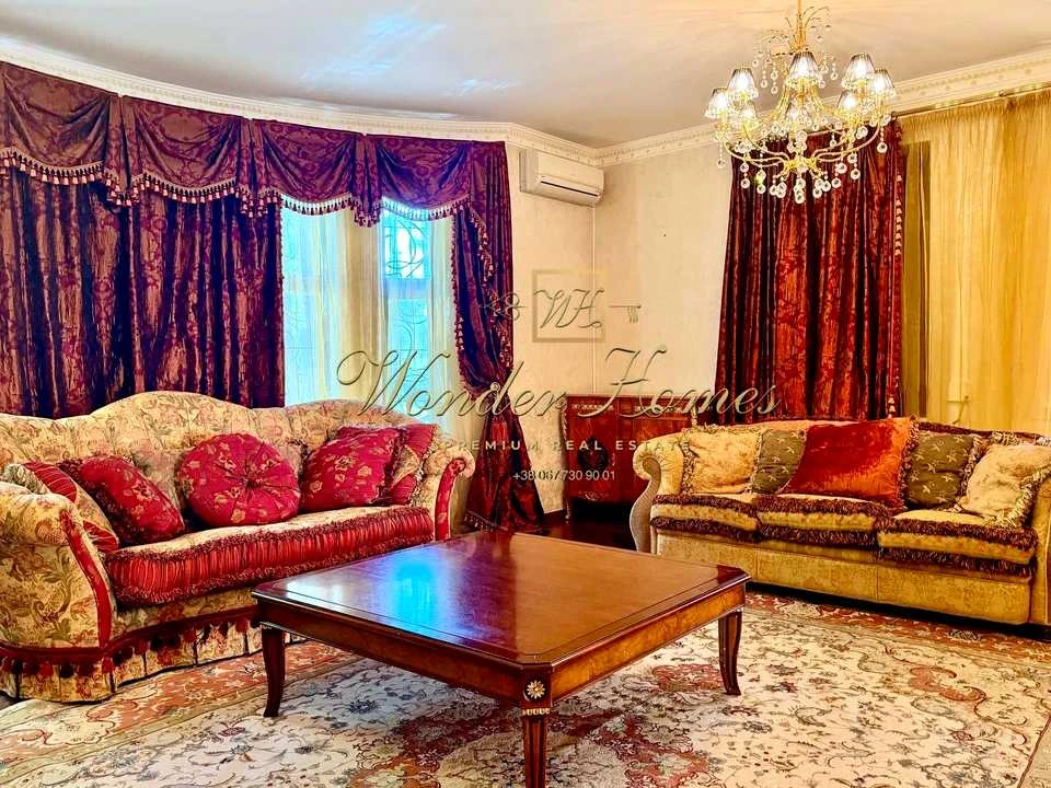 Будинок. Київ, Курортна вул.