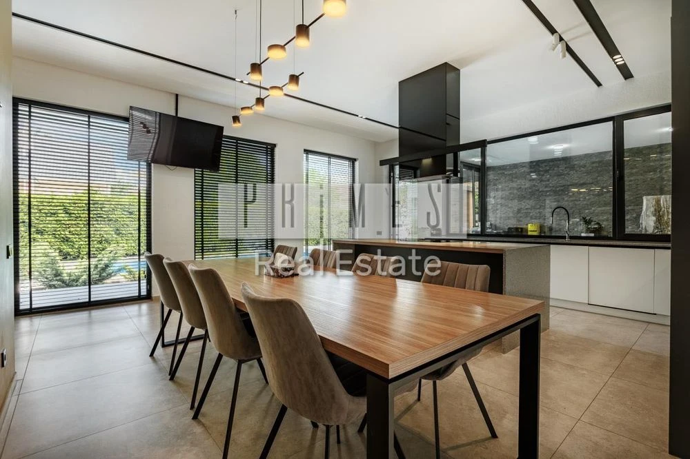 Продаж сучасного будинку 350 м² з басейном, Сирець, Київ