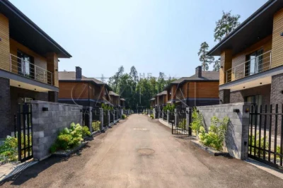ПРОДАЖА/Дом с ремонтом, 252 м2, Закрытый КГ, Святошинский р-