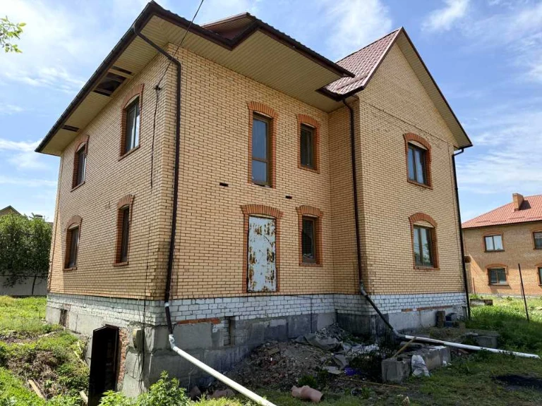 Будинок. Київ, пер. Шевченка Тараса