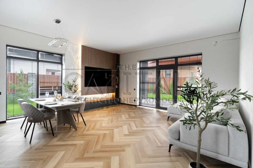 Продаж будинок 150 м², ділянка 5,5 соток, вул. Сонячна, Слав