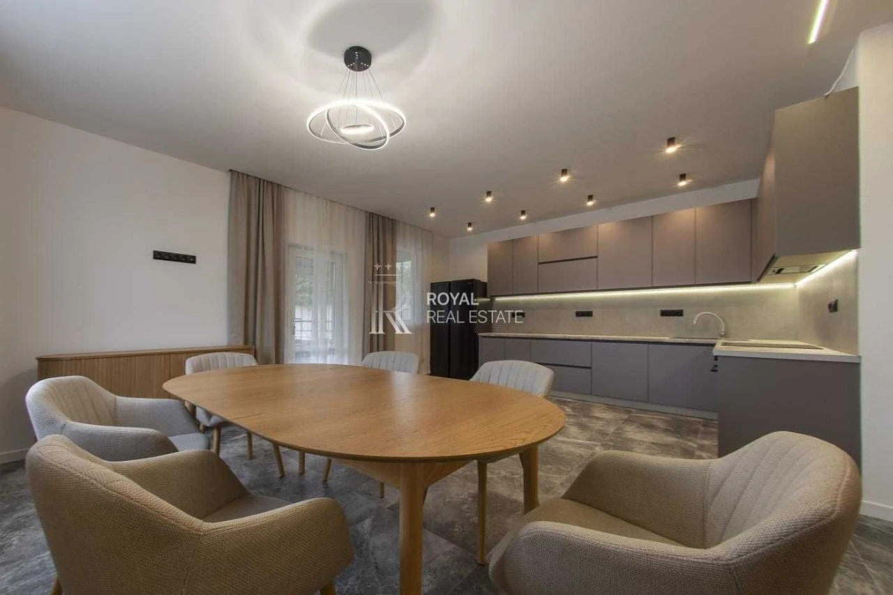 Продаж Будинок Київ Голосіївський район 5 кімнат 200 м² Тепл