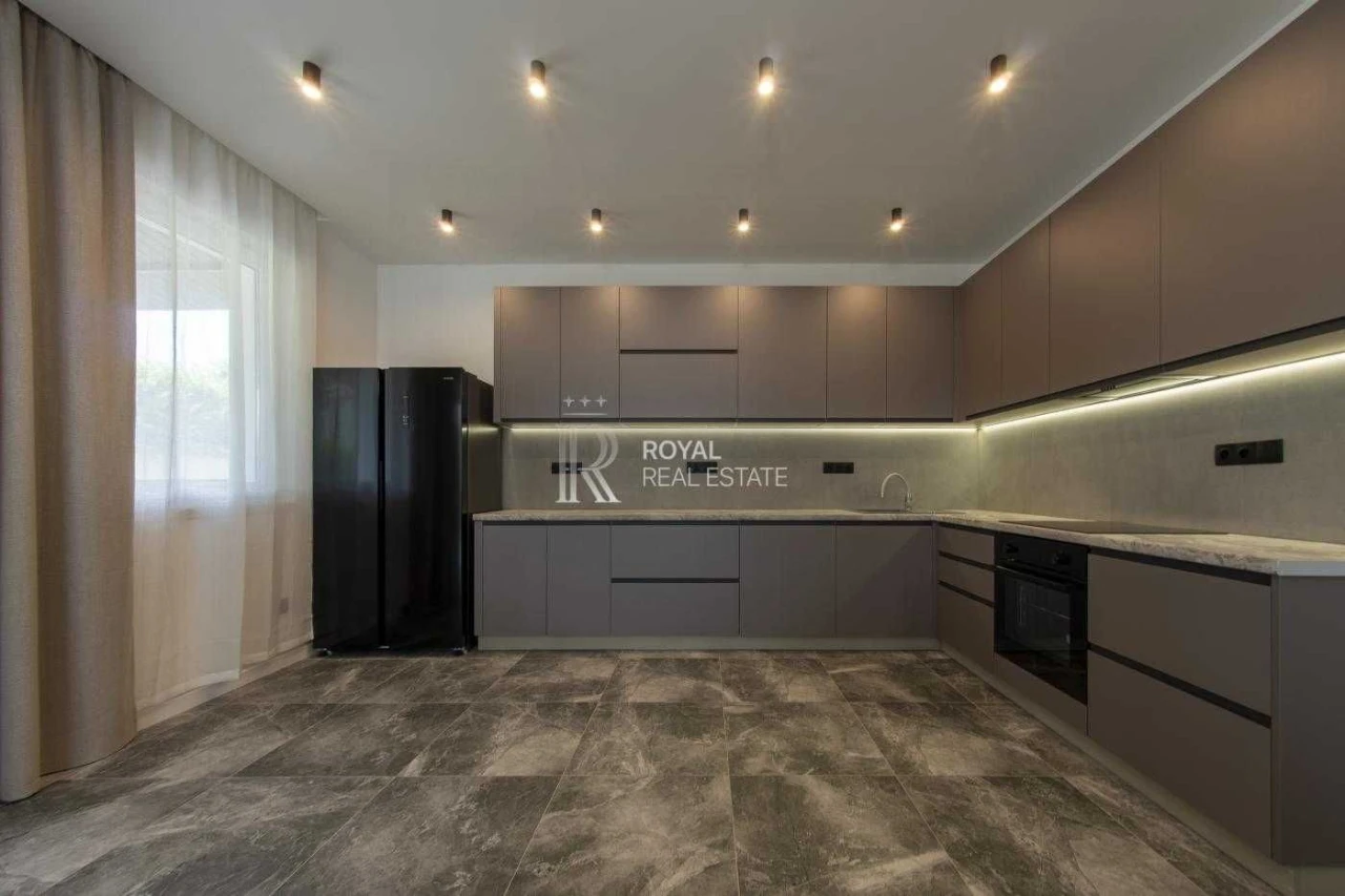 Продаж Будинок Київ Голосіївський район 5 кімнат 200 м² Тепл