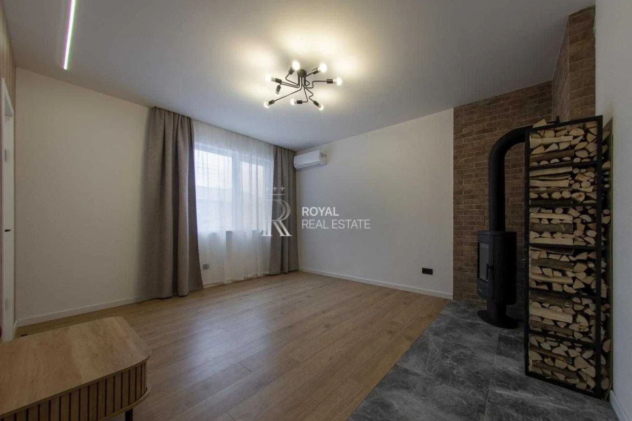 Продаж Будинок Київ Голосіївський район 5 кімнат 200 м² Тепл
