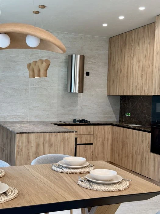 Преміальний котедж з ремонтом біля лісу Forest Lake Villas,