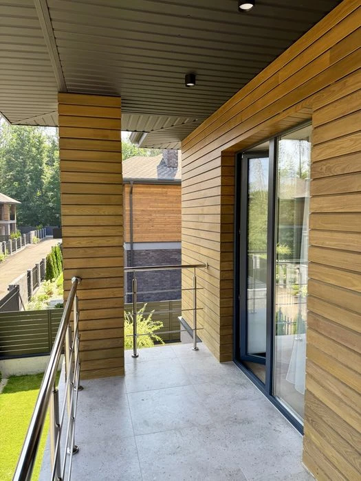 Преміальний котедж з ремонтом біля лісу Forest Lake Villas,