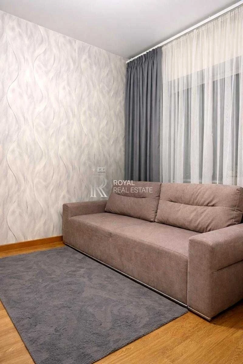 Продаж Будинок Київ Оболонський район 5 кімнат 260 м² 10 сот