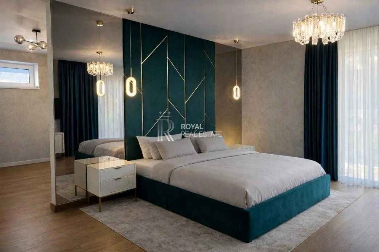 Продаж Будинок Київ Оболонський район 5 кімнат 260 м² 10 сот