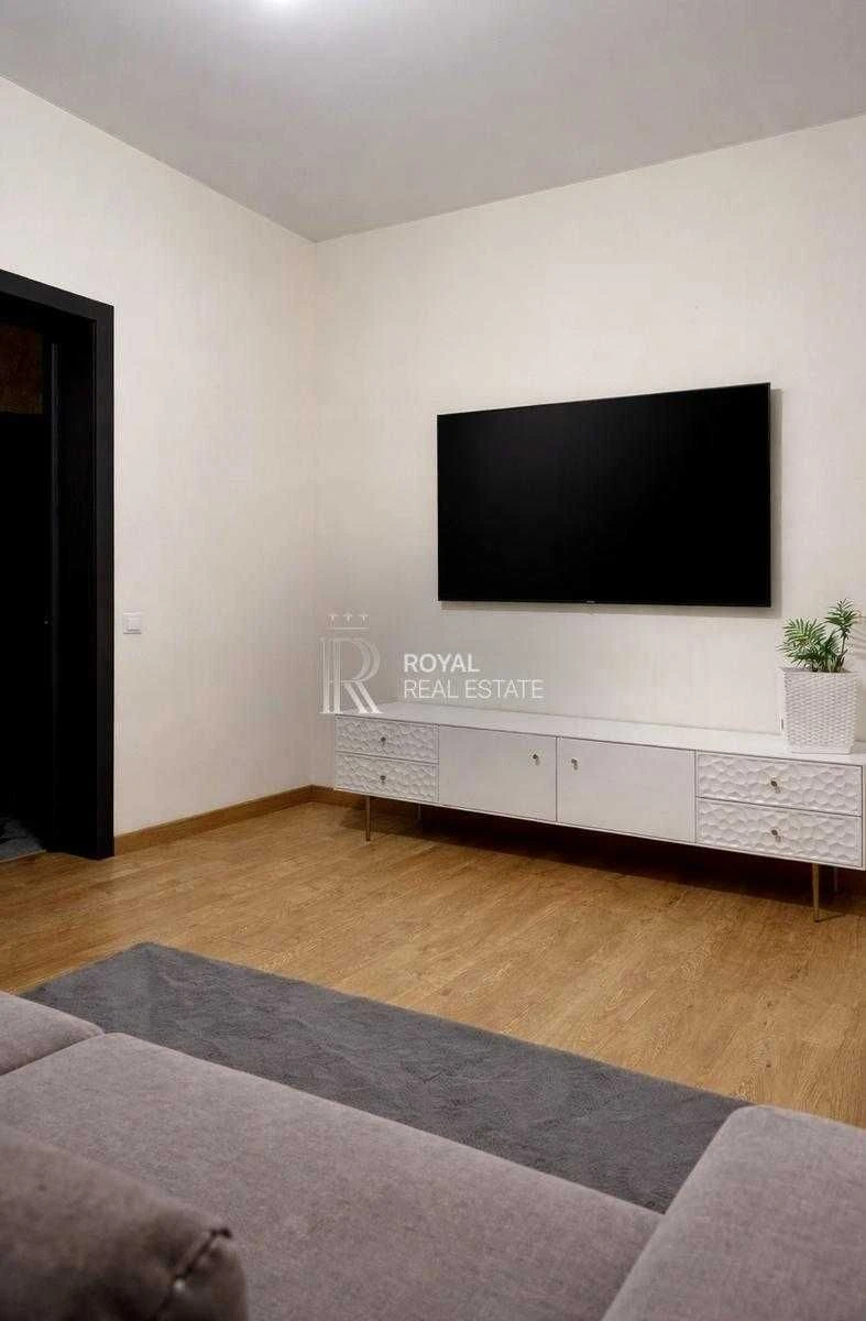 Продаж Будинок Київ Оболонський район 5 кімнат 260 м² 10 сот