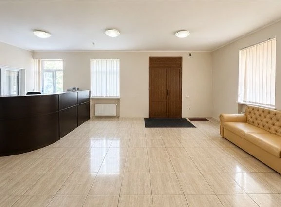 Продаж без % ОСЗ 1005 м² під клініку, офіс, посольство, 4 по