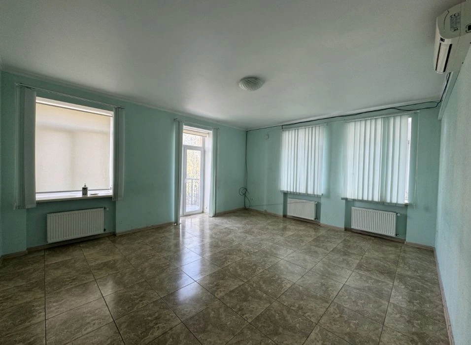 Продаж без % ОСЗ 1005 м² під клініку, офіс, посольство, 4 по