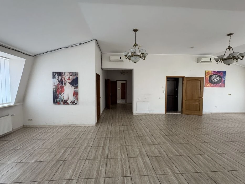 Продаж без % ОСЗ 1005 м² під клініку, офіс, посольство, 4 по