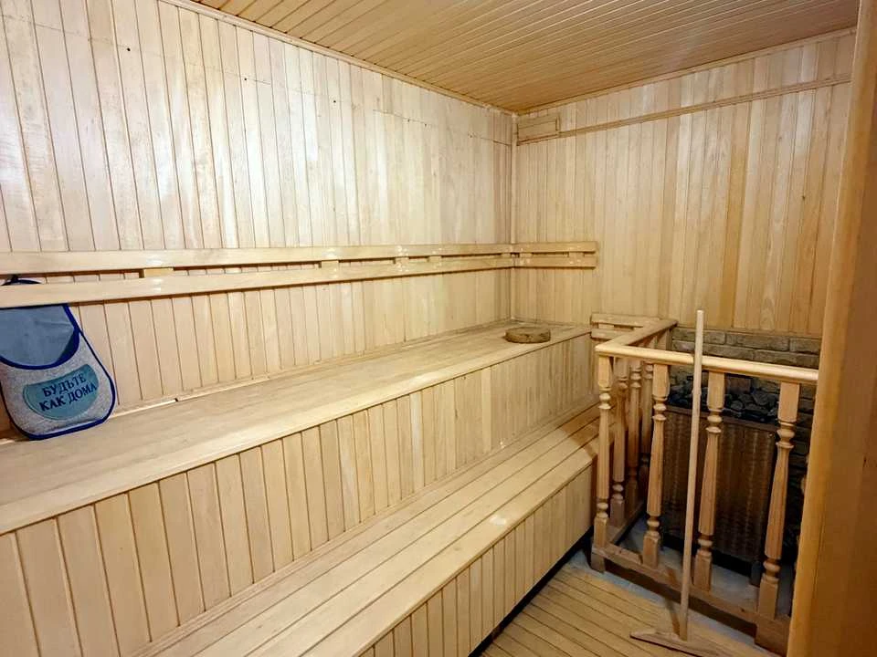 Будинок. Київ, Алматинська вул. (Алма-Атинська)