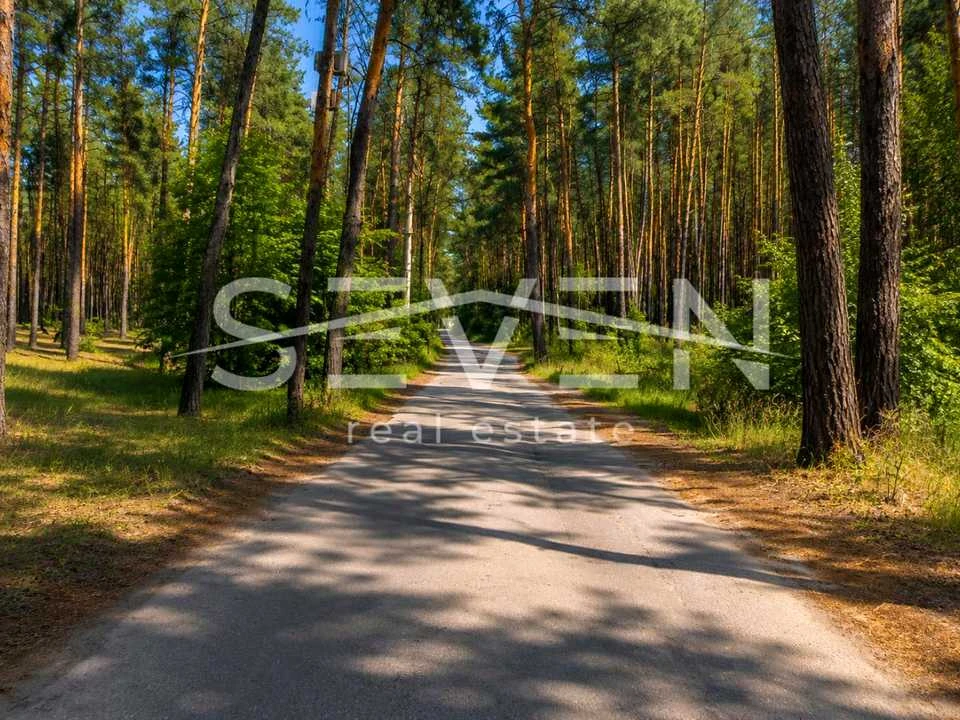 Будинок. Київ, Клавдії Радченка вул.