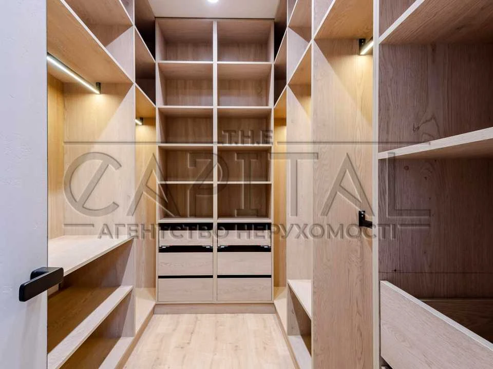 Будинок. Київ, Святошинський пров.