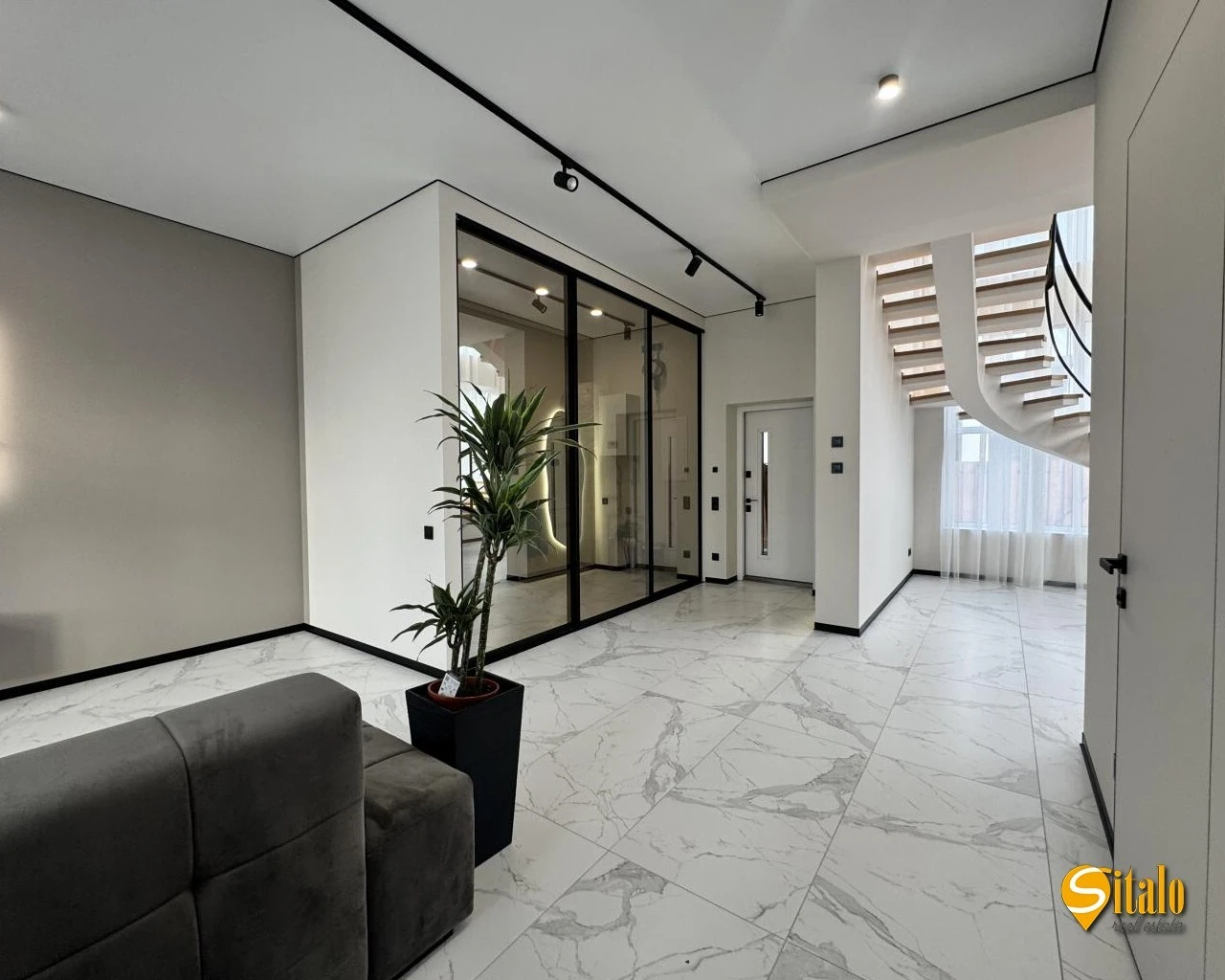 Продажа дуплекса 135 м², 1-я Озерная ул.
