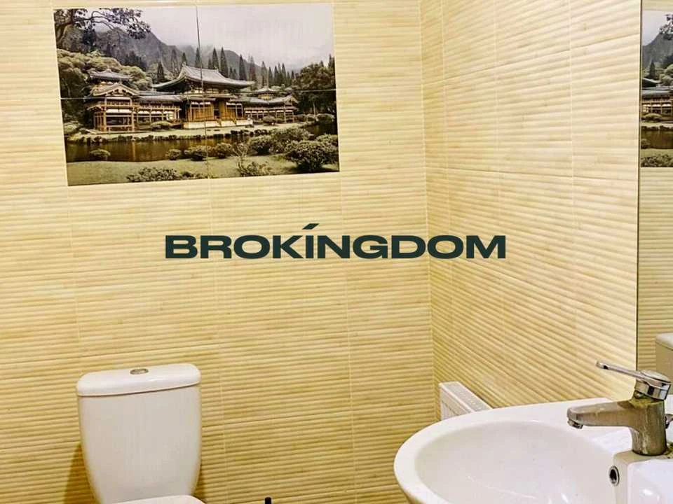 Будинок. Київ, 73-тя Садова вул.
