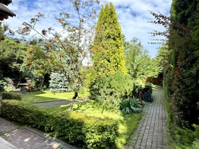 Будинок. Київ, 51-ша Садова вул.