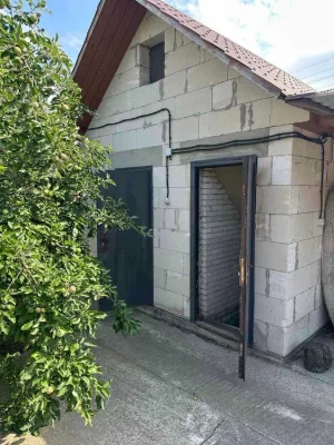 Осокорки срочно продам дом