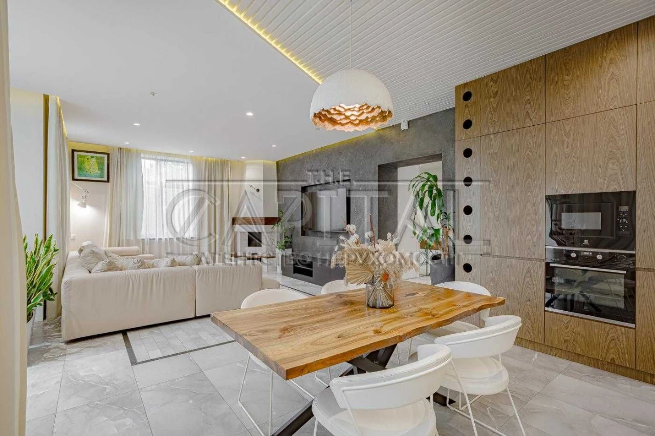 УВАГА УВАГА УВАГА Продається будинок 180 м² у Голосіївському