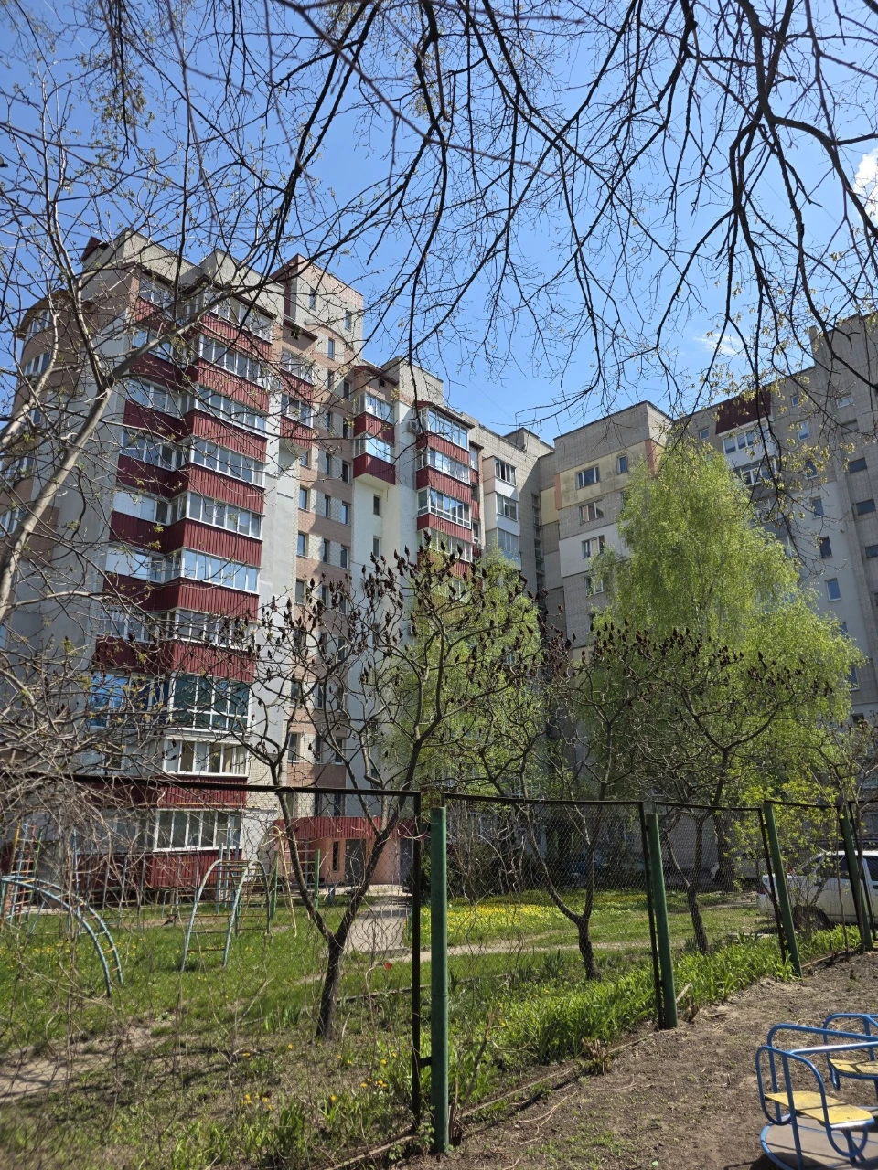 Продаж 2к кв 83м  від власника (парк казка)