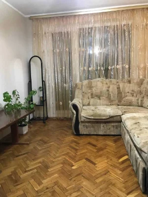 2х кімнатна на 2му поверсі